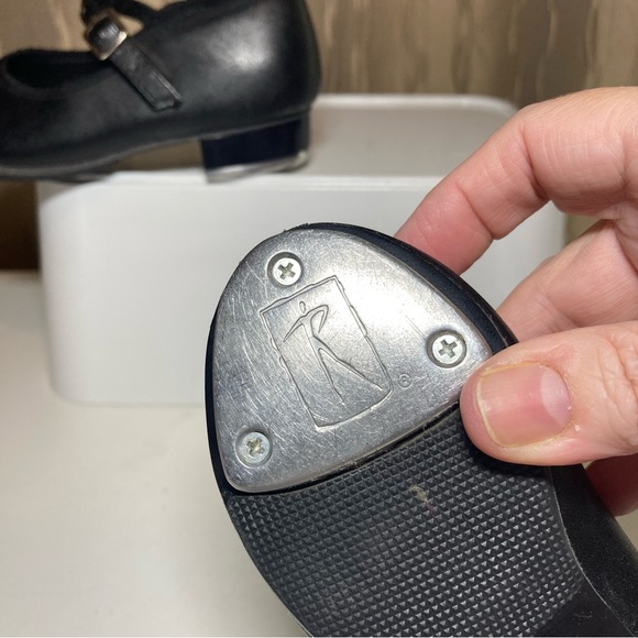 🌺 Revolution Dance Toddler Girl's 11 Black Matte Buckle Tap Shoes - Picture 8 of 16